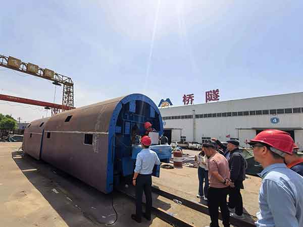 首批桥隧装备